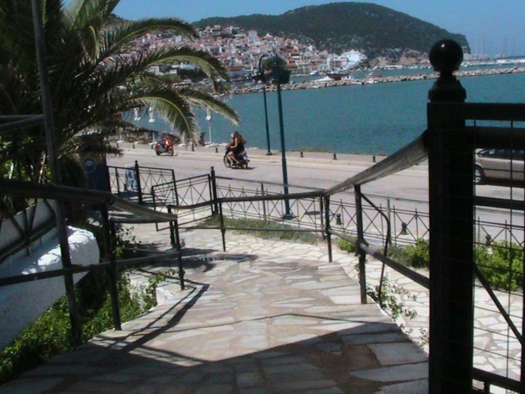 Hotel Mamma Mia à Skopelos Extérieur photo